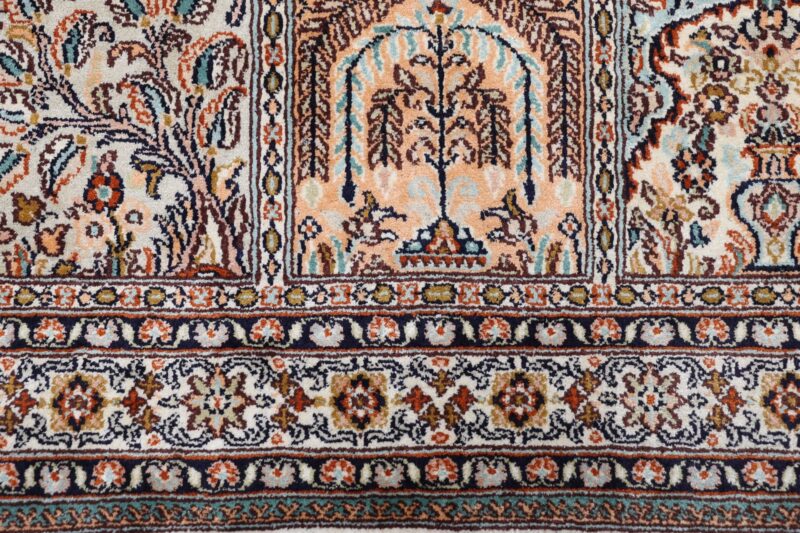 Kashmir Oriental Rug 82 × 207 cm, Silk, hand-knotted — view 8
