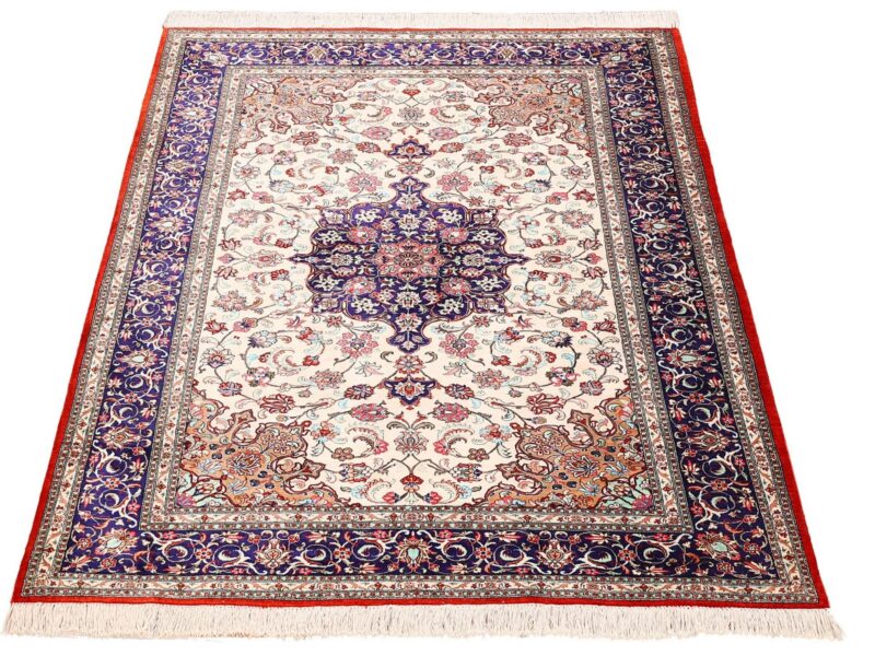 Qom Persian Rug 108 × 158 cm, Silk, hand-knotted — view 2