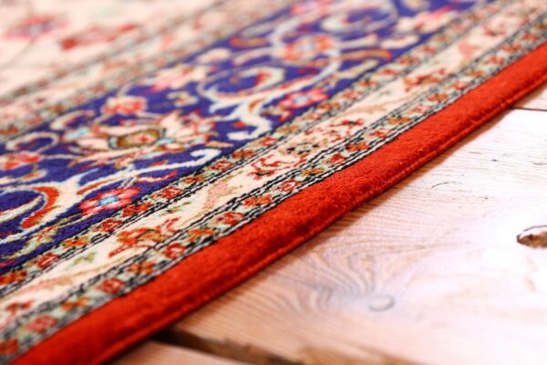 Qom Persian Rug 108 × 158 cm, Silk, hand-knotted — view 6