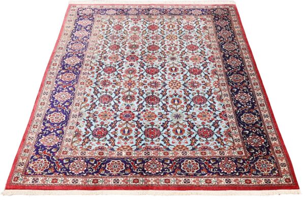 Qom Persian Rug 135 × 200 cm, Silk, hand-knotted — view 2 Qom Persian Rug 135 × 200 cm, Silk, hand-knotted — view 2