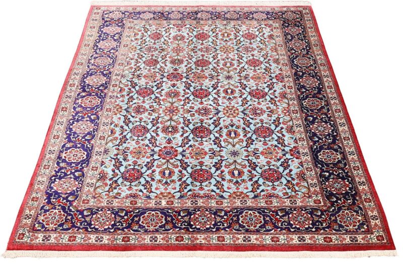 Qom Persian Rug 135 × 200 cm, Silk, hand-knotted — view 2 Qom Persian Rug 135 × 200 cm, Silk, hand-knotted — view 2