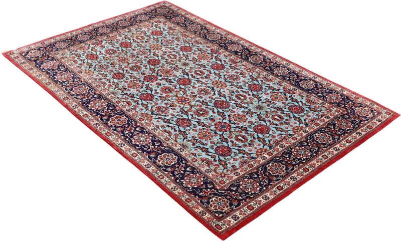 Qom Persian Rug 135 × 200 cm, Silk, hand-knotted — view 4 Qom Persian Rug 135 × 200 cm, Silk, hand-knotted — view 4
