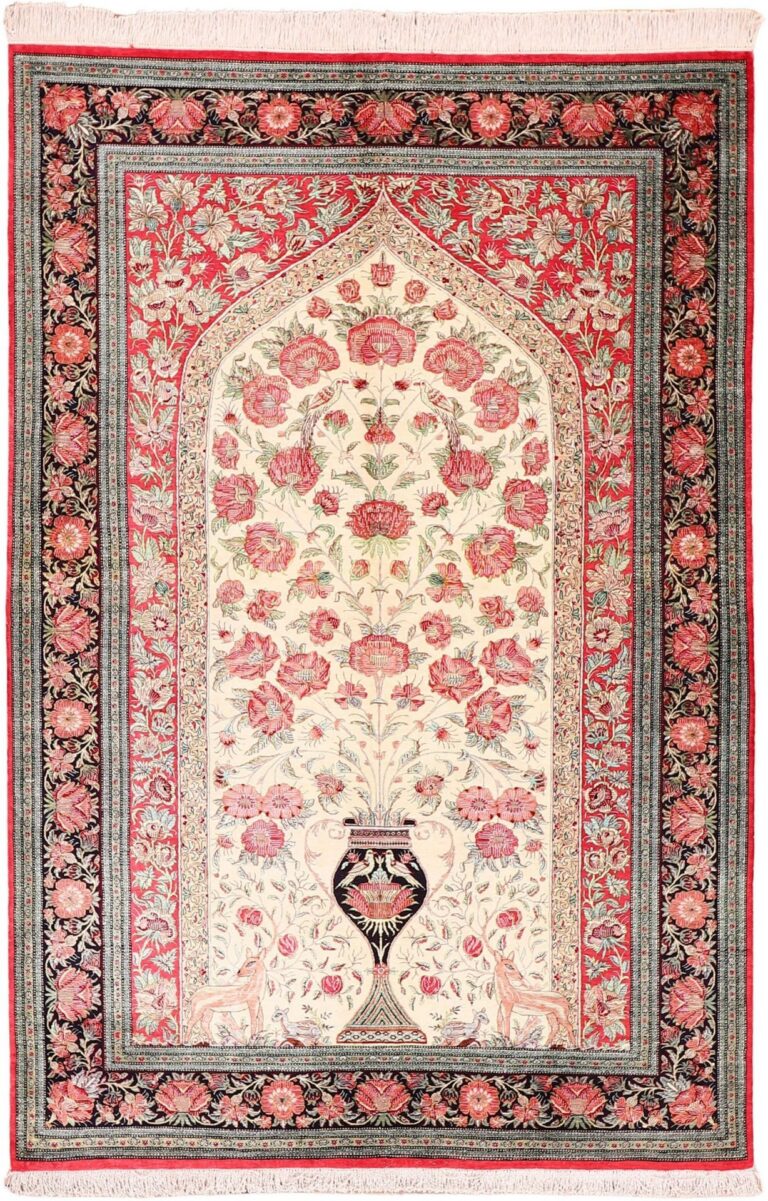 Qom Persian Rug 139 × 207 cm, Silk, hand-knotted, exclusive
