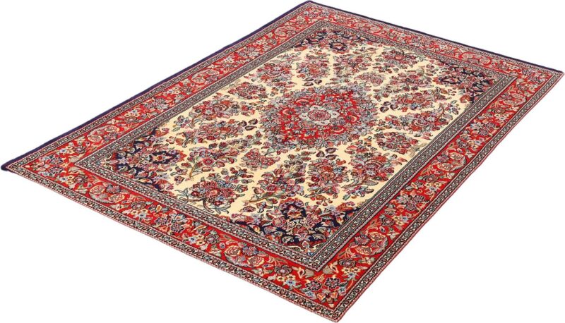 Qom Persian Rug 140 × 207 cm, Wool and Silk, hand-knotted — view 3