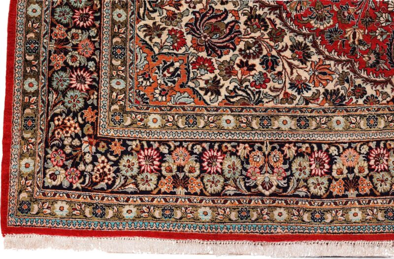 Qom Persian Rug 210 × 337 cm, Silk, hand-knotted — view 5
