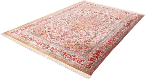 Qom Persian Rug 212 × 318 cm, Silk, hand-knotted — view 3