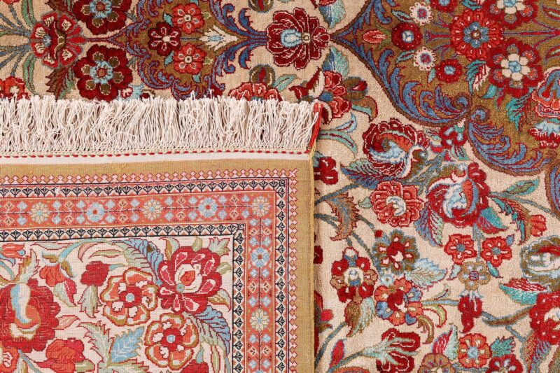 Qom Persian Rug 212 × 318 cm, Silk, hand-knotted — view 8
