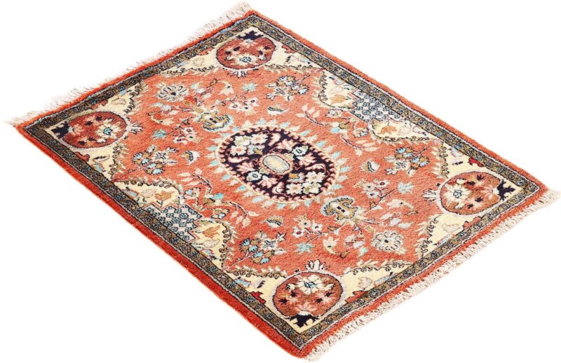 Qom Persian Rug 58 × 75 cm, Silk, hand-knotted, exclusive — view 4 Qom Persian Rug 58 × 75 cm, Silk, hand-knotted, exclusive — view 4