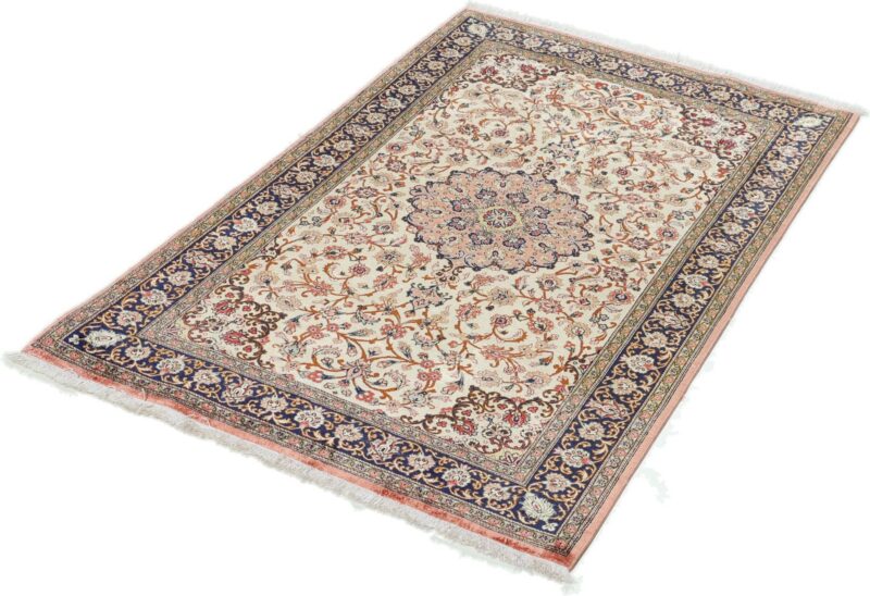 Qom Persian Rug 75 × 122 cm, Silk, hand-knotted — view 3 Qom Persian Rug 75 × 122 cm, Silk, hand-knotted — view 3