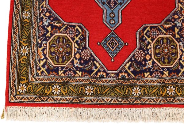 Qom Persian Rug 75 × 132 cm, Wool and Silk, hand-knotted — view 5 Qom Persian Rug 75 × 132 cm, Wool and Silk, hand-knotted — view 5