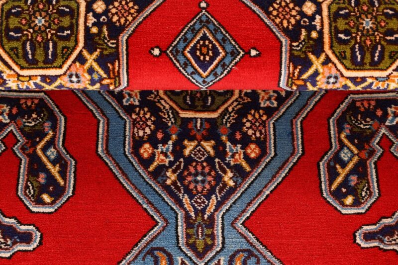 Qom Persian Rug 75 × 132 cm, Wool and Silk, hand-knotted — view 8 Qom Persian Rug 75 × 132 cm, Wool and Silk, hand-knotted — view 8