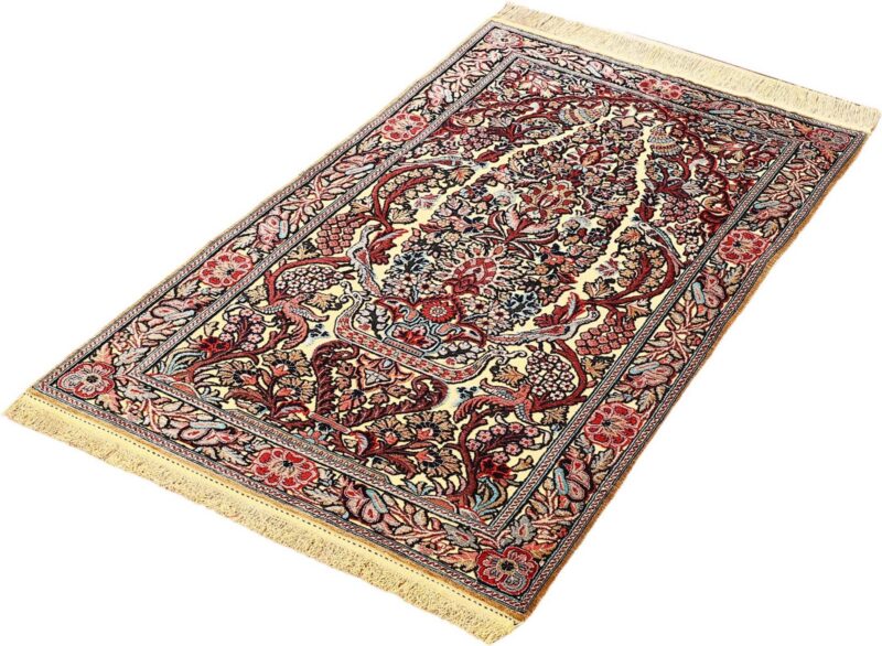Qom Persian Rug 77 × 133 cm, Silk, hand-knotted — view 3