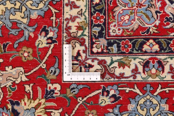 Isfahan Persian Rug 148 × 224 cm, Wool, hand-knotted — view 9
