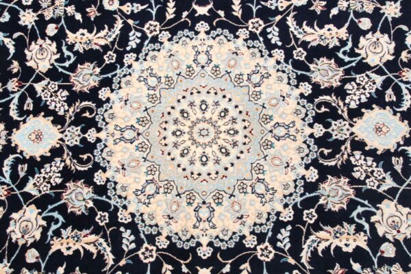 Nain Persian Rug 156 × 231 cm, Wool, hand-knotted — view 8
