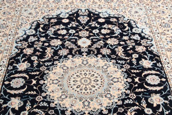 Nain Persian Rug 156 × 231 cm, Wool, hand-knotted — view 9