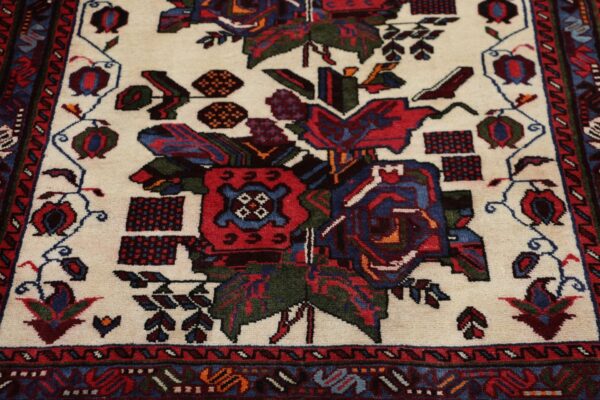 Sirjan Persian Rug 87 × 210 cm, Wool and Silk, hand-knotted — view 7 Sirjan Persian Rug 87 × 210 cm, Wool and Silk, hand-knotted — view 7