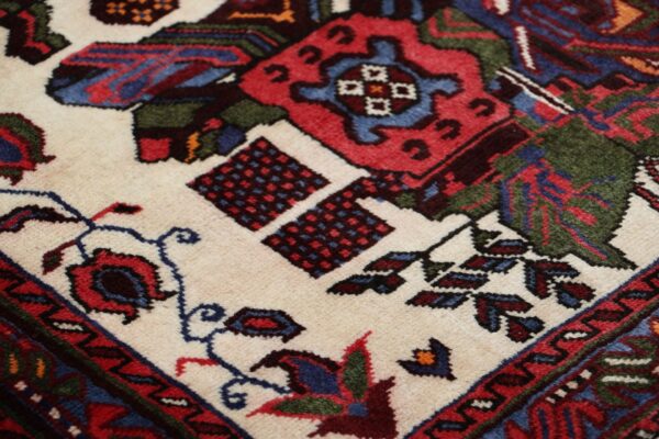 Sirjan Persian Rug 87 × 210 cm, Wool and Silk, hand-knotted — view 5 Sirjan Persian Rug 87 × 210 cm, Wool and Silk, hand-knotted — view 5