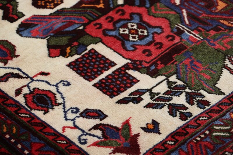 Sirjan Persian Rug 87 × 210 cm, Wool and Silk, hand-knotted — view 5 Sirjan Persian Rug 87 × 210 cm, Wool and Silk, hand-knotted — view 5