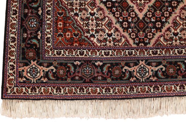 Tabriz Persian Rug 100 × 155 cm, Wool and Silk, hand-knotted — view 5