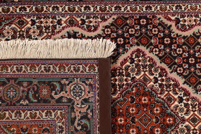 Tabriz Persian Rug 100 × 155 cm, Wool and Silk, hand-knotted — view 7