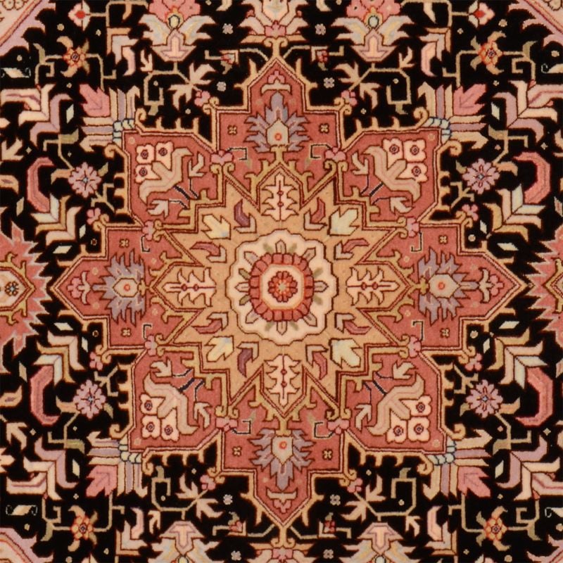 Tabriz Persian Rug 103 × 153 cm, Wool and Silk, hand-knotted — view 4