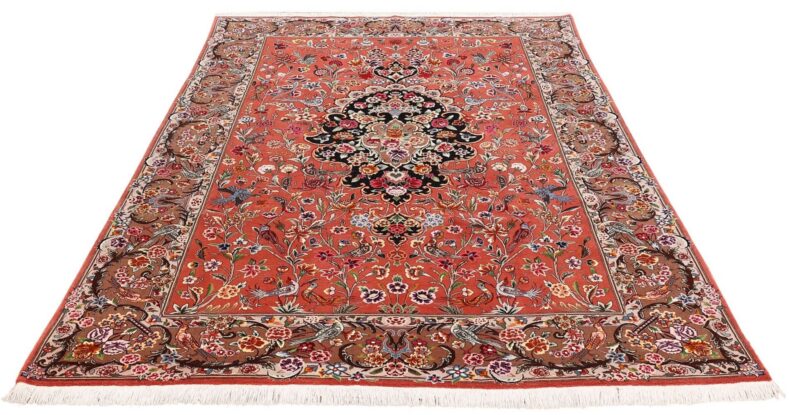 Tabriz Persian Rug 195 × 295 cm, Wool and Silk, hand-knotted — view 2 Tabriz Persian Rug 195 × 295 cm, Wool and Silk, hand-knotted — view 2