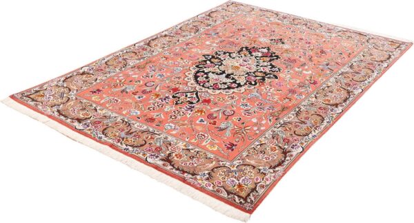 Tabriz Persian Rug 195 × 295 cm, Wool and Silk, hand-knotted — view 5 Tabriz Persian Rug 195 × 295 cm, Wool and Silk, hand-knotted — view 5