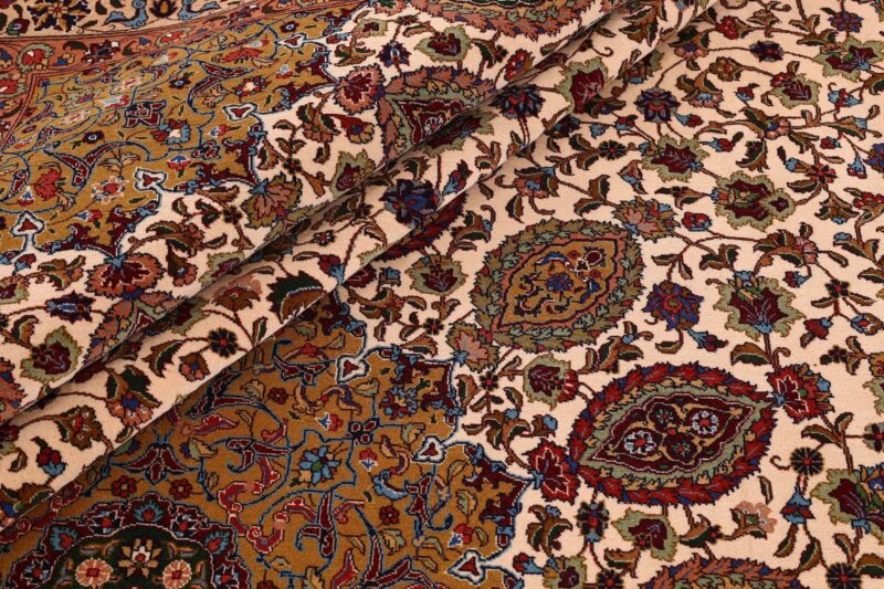 Tabriz Persian Rug 297 × 388 cm, Wool and Silk, hand-knotted — view 8